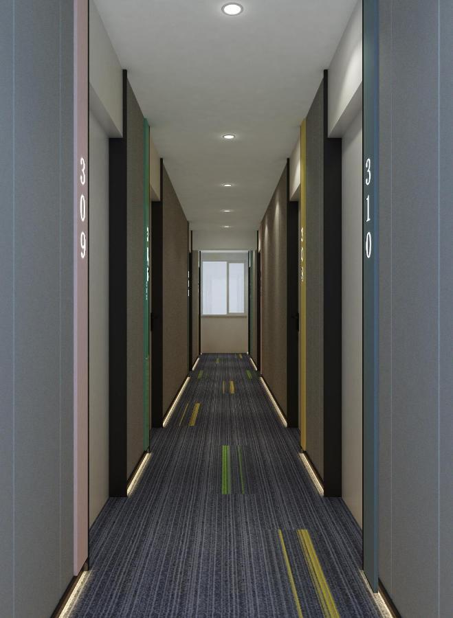 Happy Dragon City Center Alley Hotel -In The City Center With Big Window&Heater, Ticket Service&Free Coffee&Food Recommendation,Near Tian Anmen Forbiddencity,Easy To Get Traditional Walking Area&Shichahai Beijing Bagian luar foto