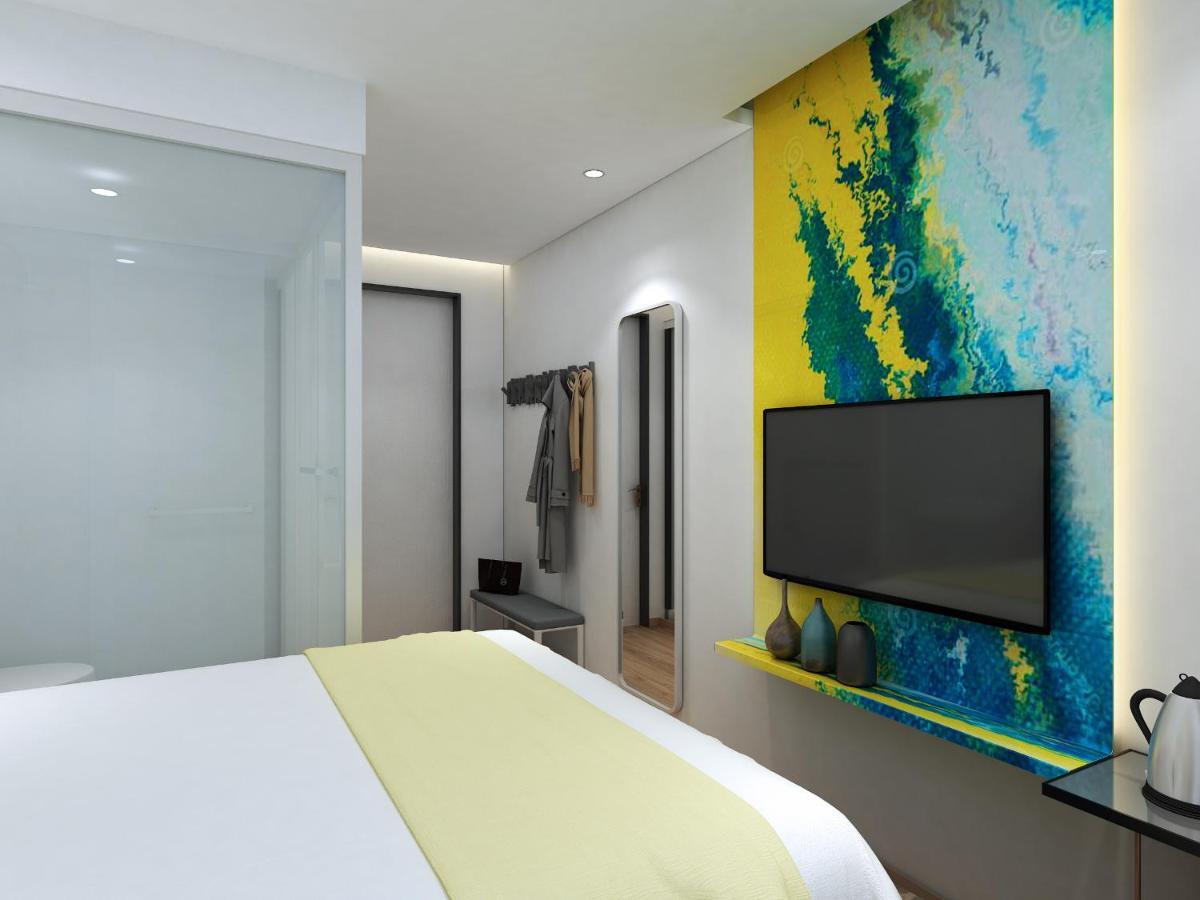 Happy Dragon City Center Alley Hotel -In The City Center With Big Window&Heater, Ticket Service&Free Coffee&Food Recommendation,Near Tian Anmen Forbiddencity,Easy To Get Traditional Walking Area&Shichahai Beijing Bagian luar foto